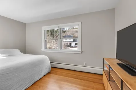 82 Huntley Street Norwich VT 05055