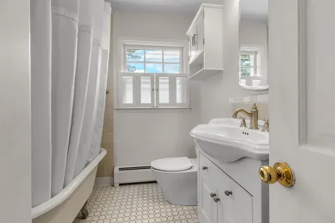 82 Huntley Street Norwich VT 05055