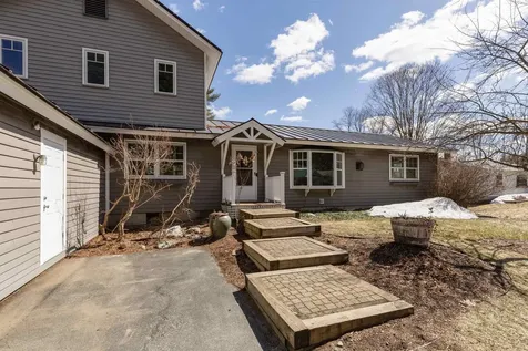 82 Huntley Street Norwich VT 05055