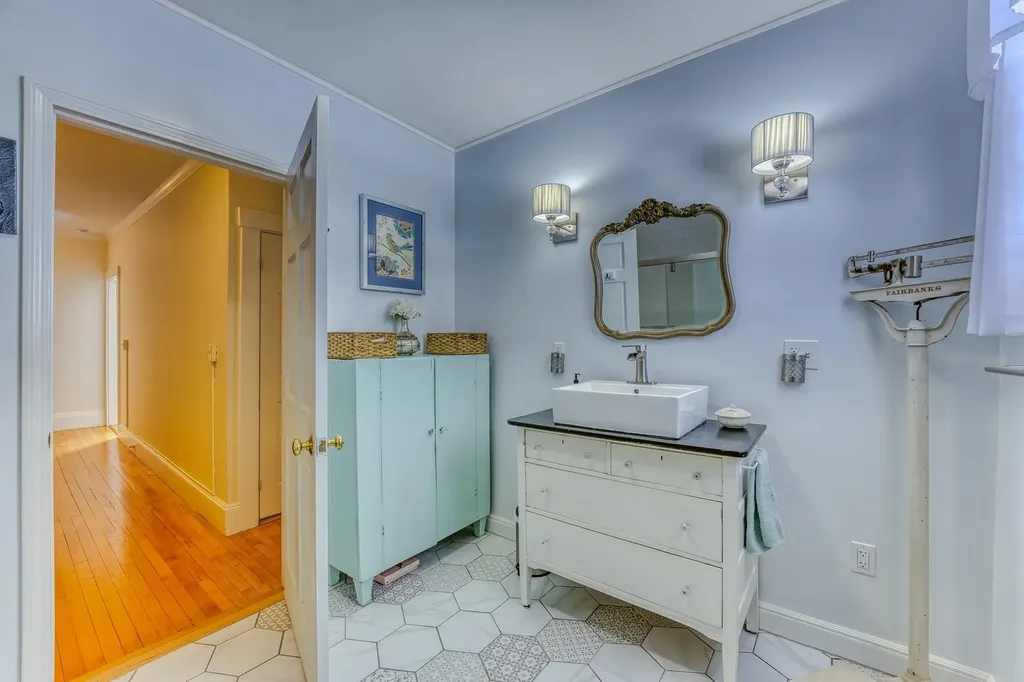 33 Hillview Terrace Littleton NH 03561