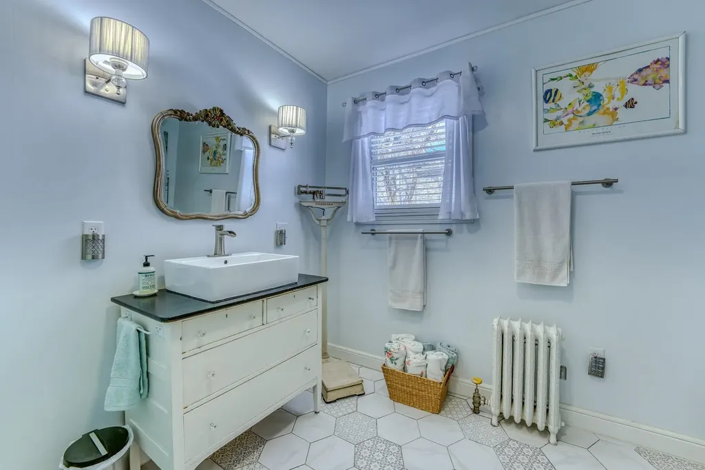 33 Hillview Terrace Littleton NH 03561