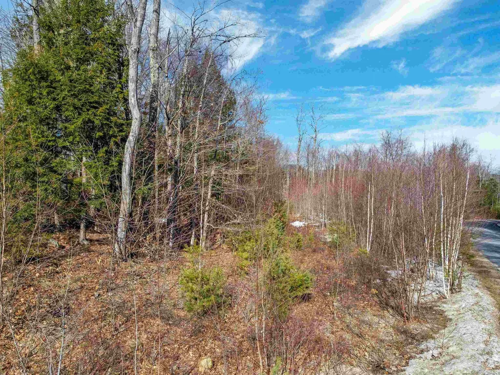 25 Ski Lift Lane Plymouth NH 03264