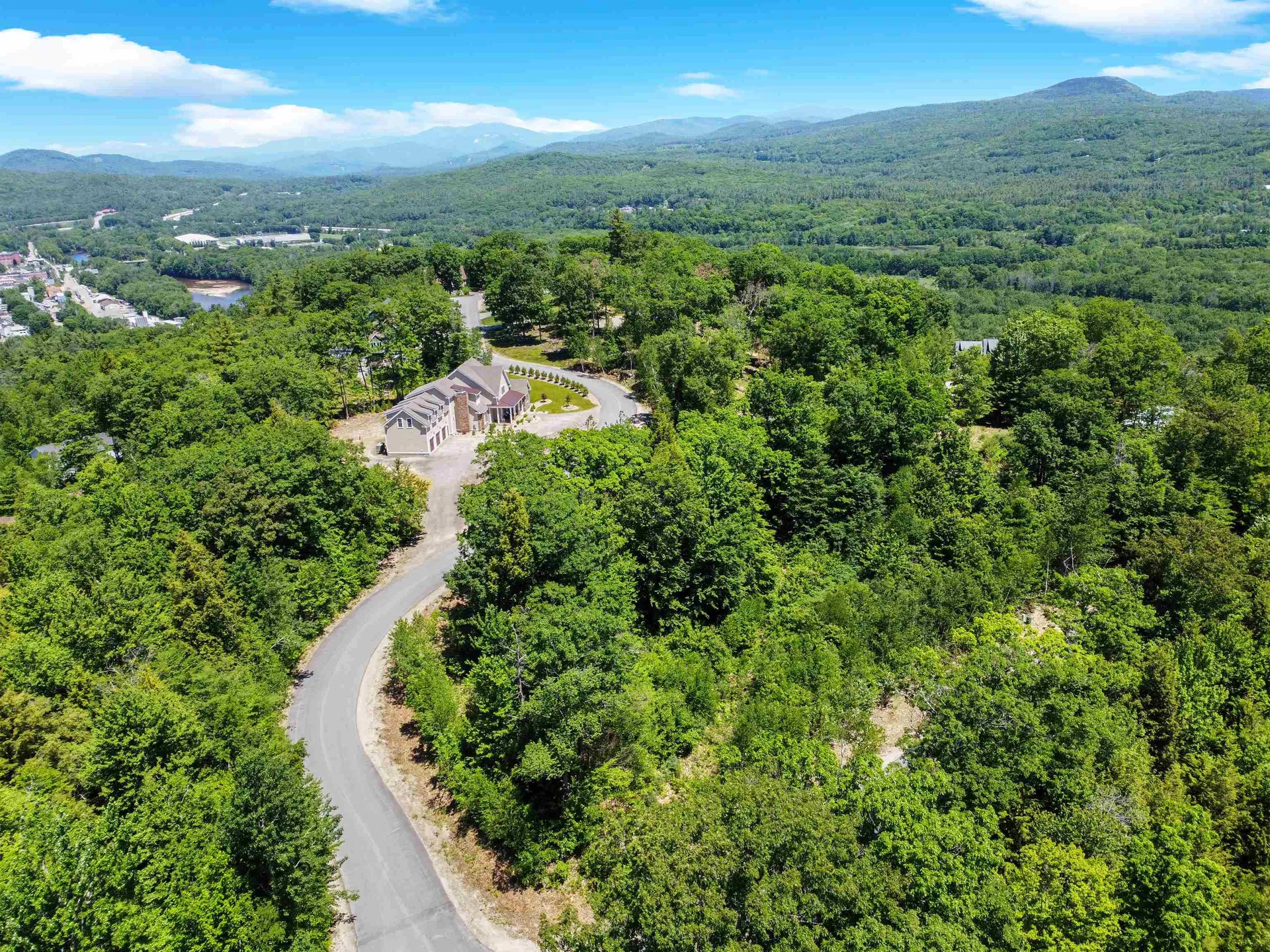 25 Ski Lift Lane Plymouth NH 03264