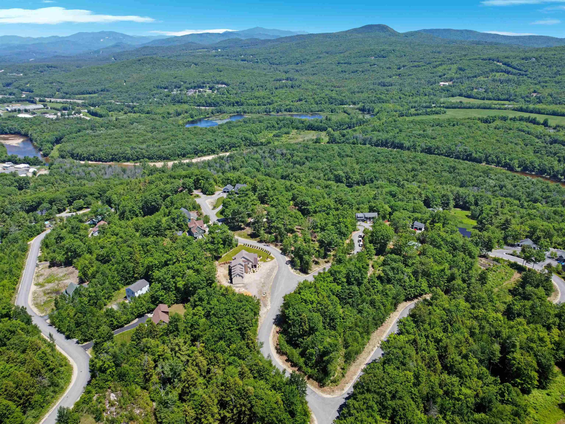 25 Ski Lift Lane Plymouth NH 03264