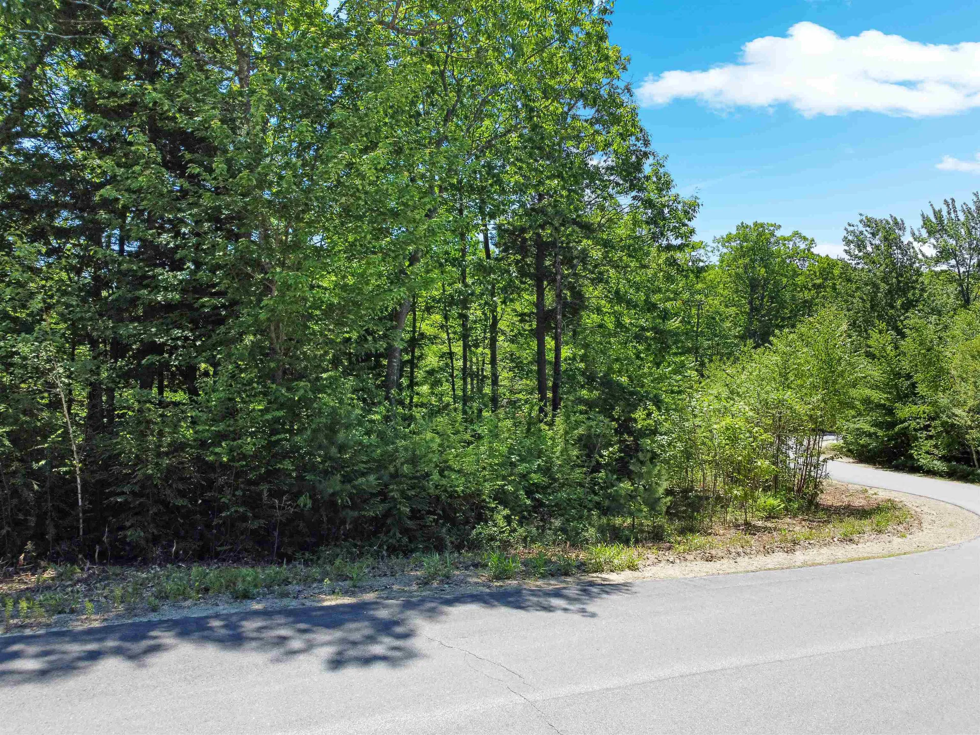 25 Ski Lift Lane Plymouth NH 03264