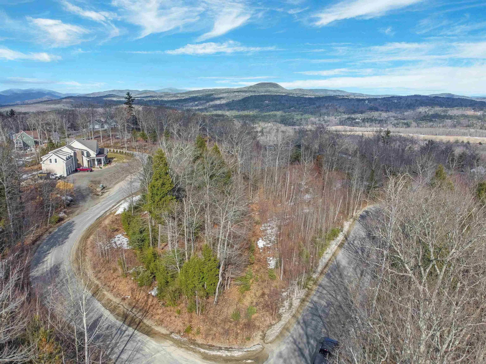 25 Ski Lift Lane Plymouth NH 03264