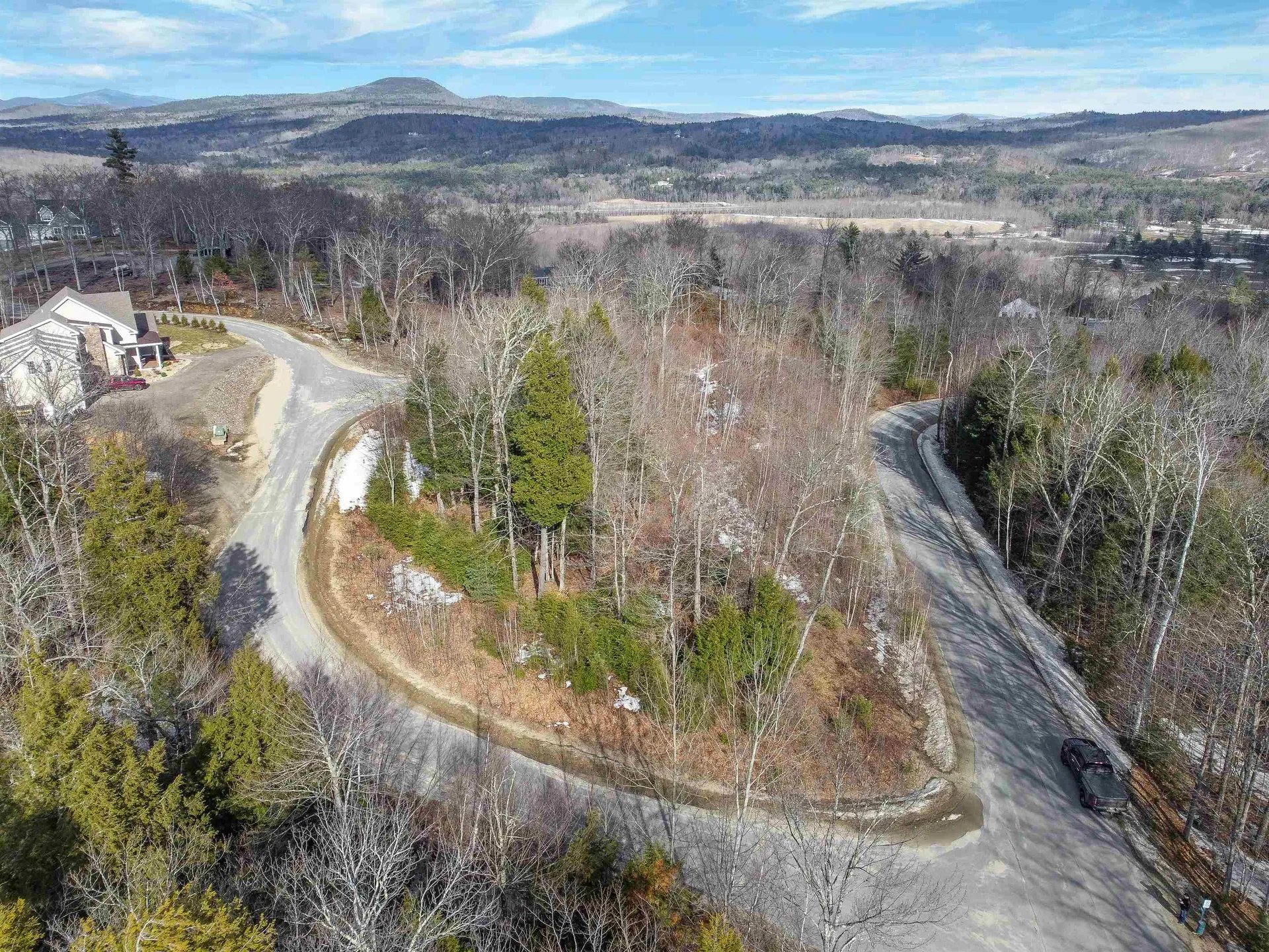 25 Ski Lift Lane Plymouth NH 03264