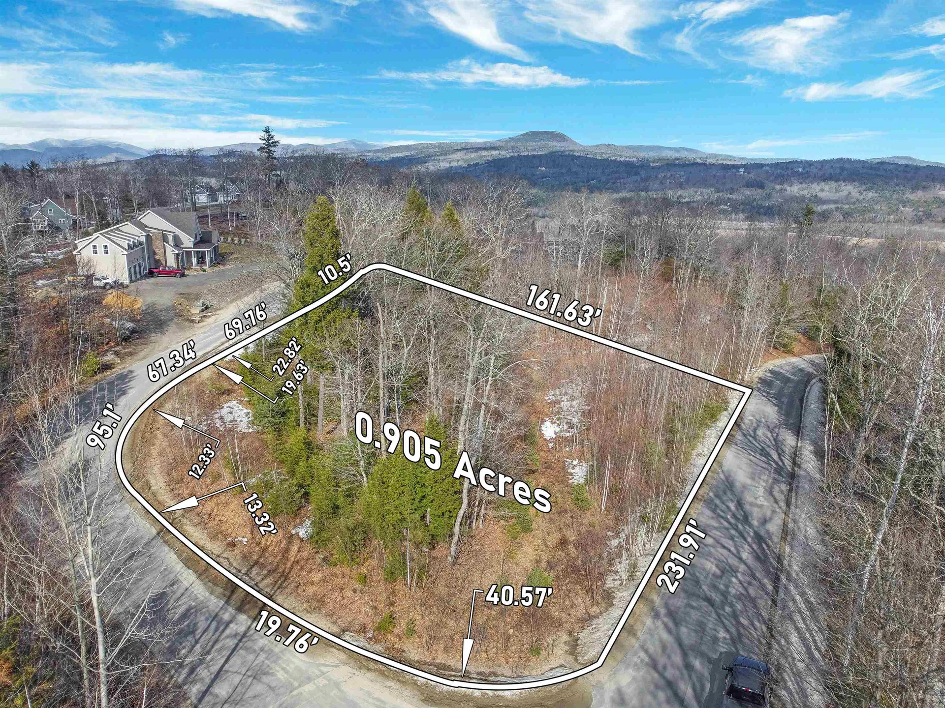 25 Ski Lift Lane Plymouth NH 03264