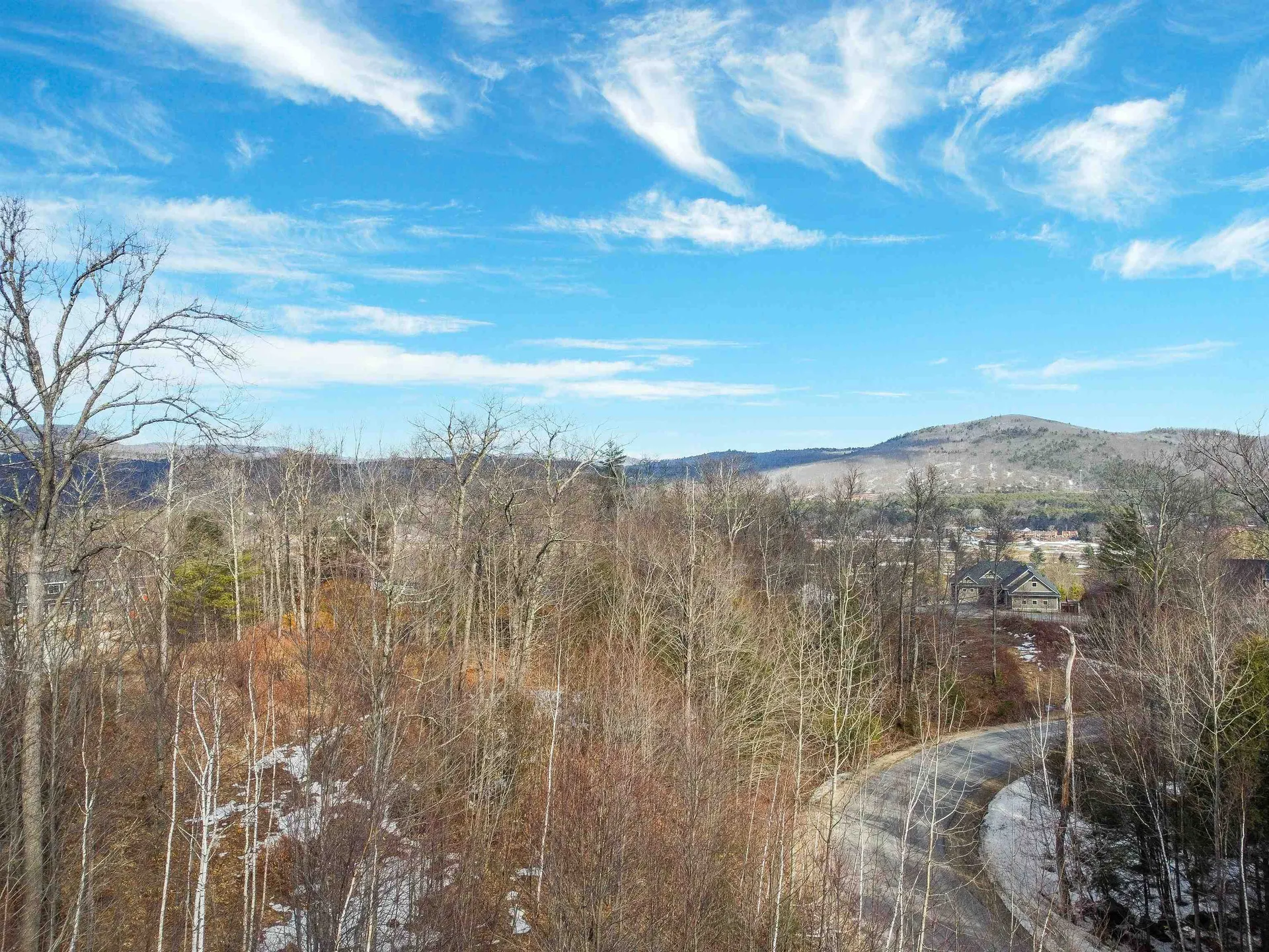 25 Ski Lift Lane Plymouth NH 03264