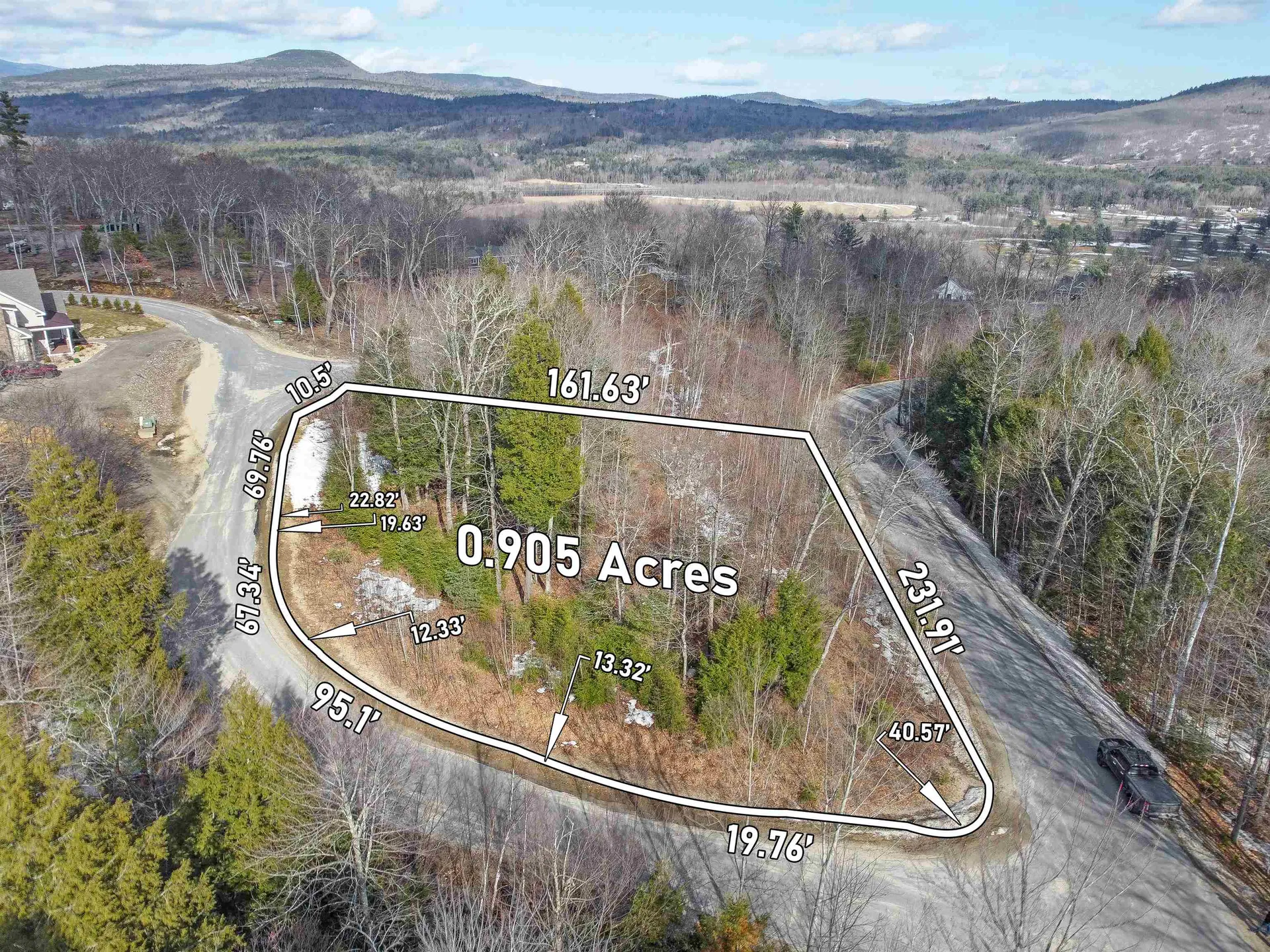 25 Ski Lift Lane Plymouth NH 03264