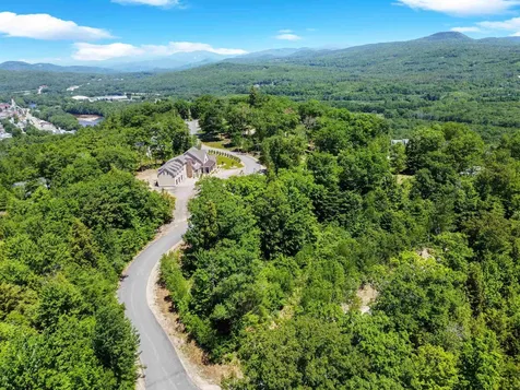 25 Ski Lift Lane Plymouth NH 03264