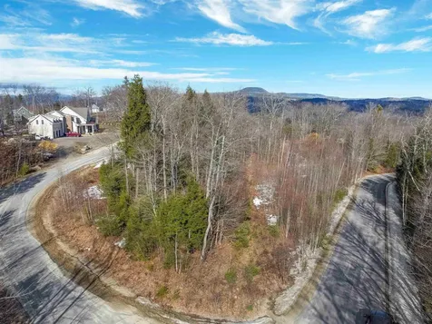 25 Ski Lift Lane Plymouth NH 03264