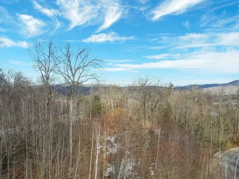 25 Ski Lift Lane Plymouth NH 03264