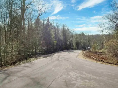 25 Ski Lift Lane Plymouth NH 03264