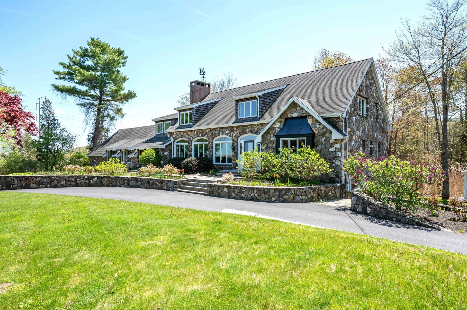 51 Depot Road Hampton Falls NH 03844