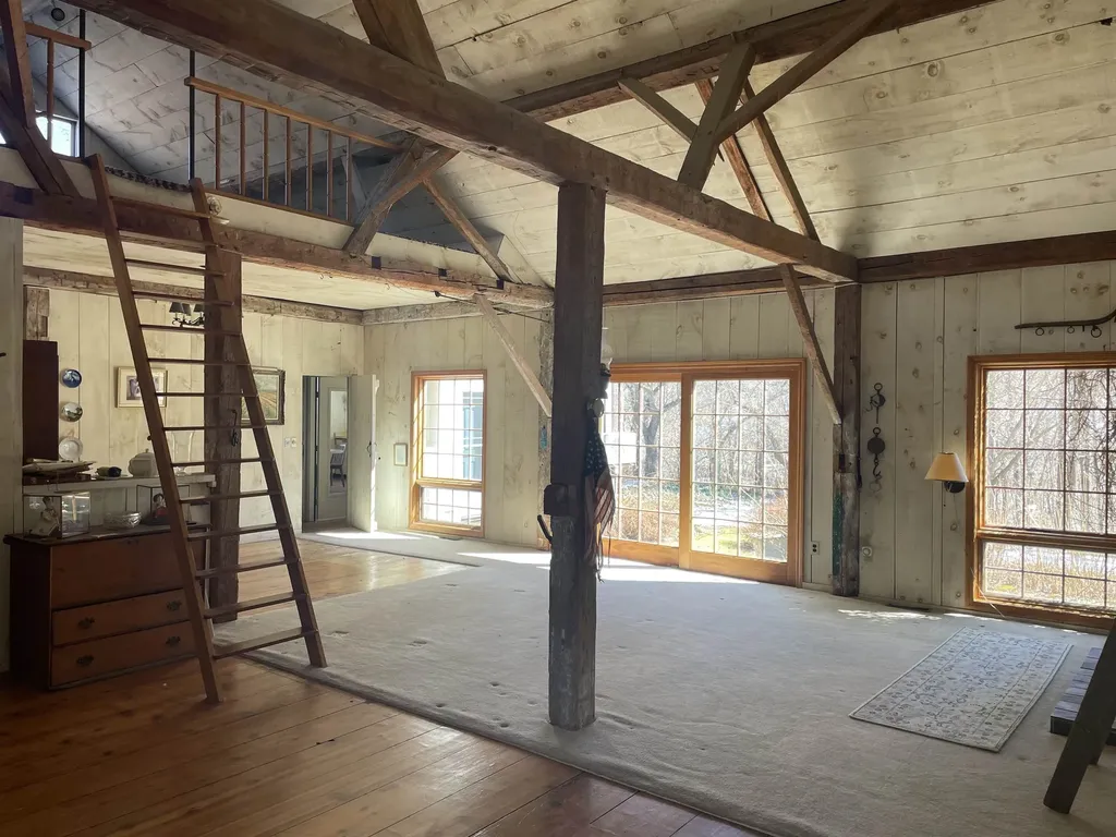 27 Ray Hill Road Wilmington VT 05363