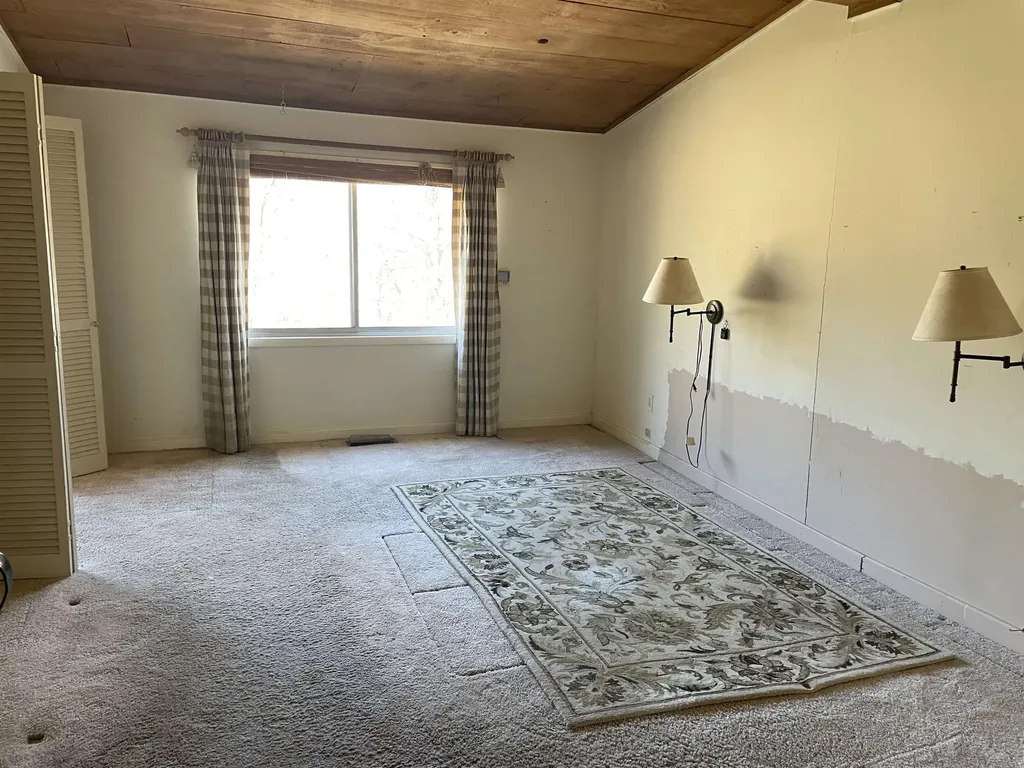 27 Ray Hill Road Wilmington VT 05363