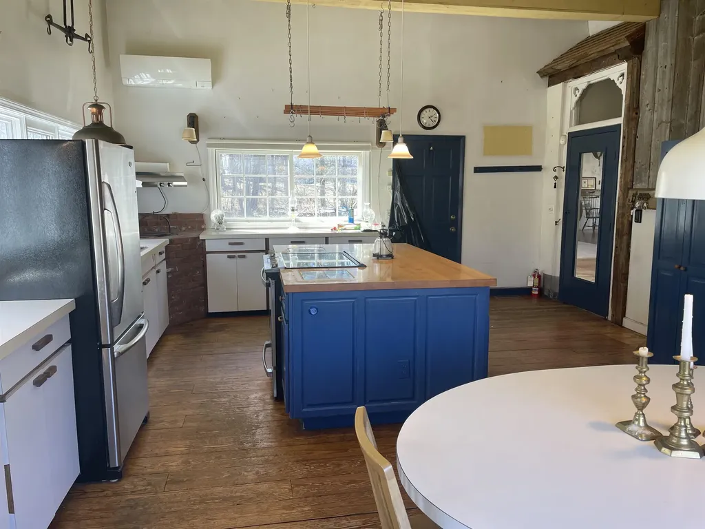 27 Ray Hill Road Wilmington VT 05363