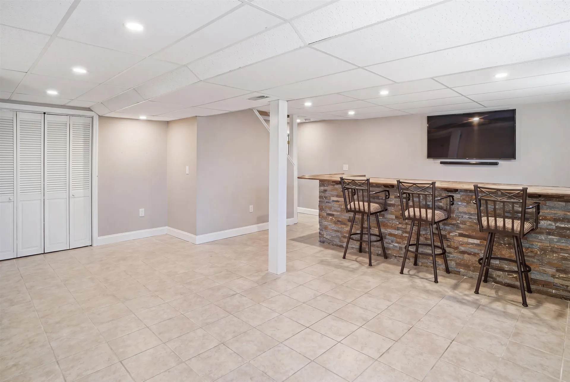 1 Jessica Lane Hudson NH 03051