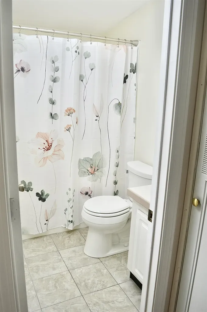 15 South Cranberry Lane Rochester NH 03867