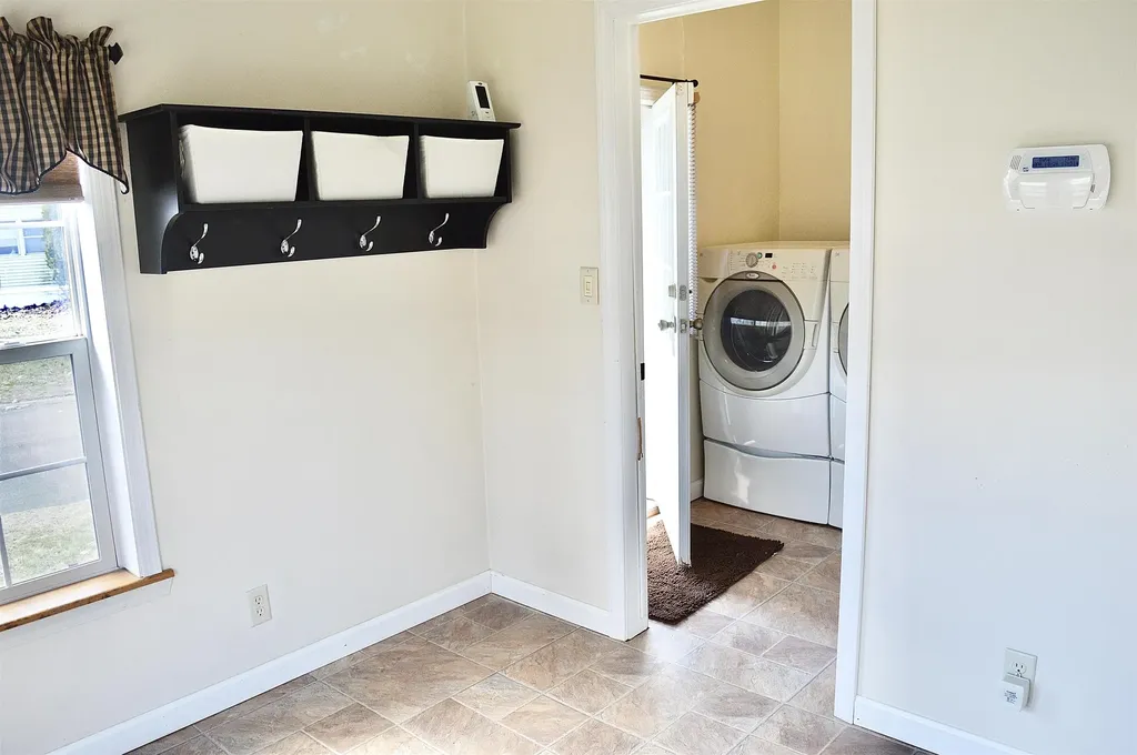 15 South Cranberry Lane Rochester NH 03867