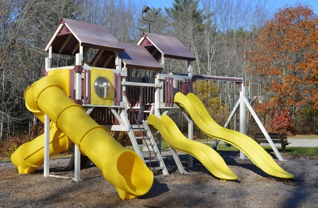 15 South Cranberry Lane Rochester NH 03867