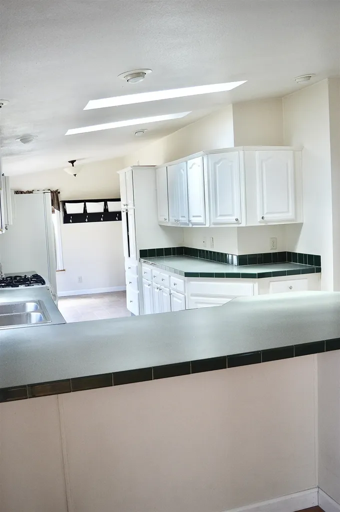 15 South Cranberry Lane Rochester NH 03867
