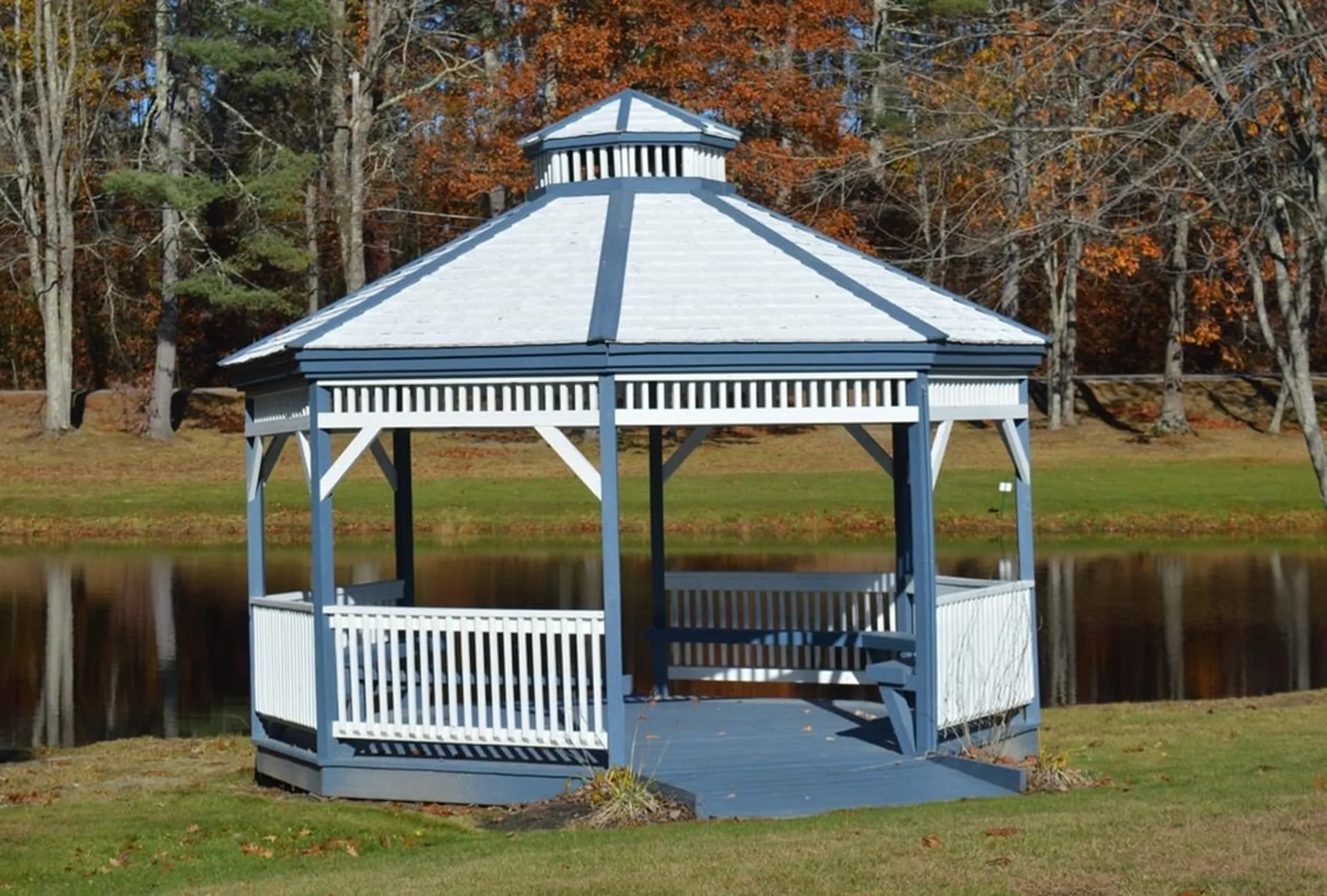 15 South Cranberry Lane Rochester NH 03867