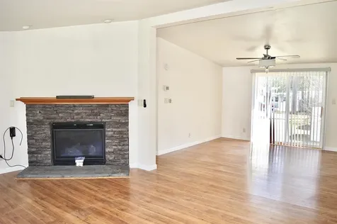 15 South Cranberry Lane Rochester NH 03867
