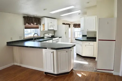 15 South Cranberry Lane Rochester NH 03867