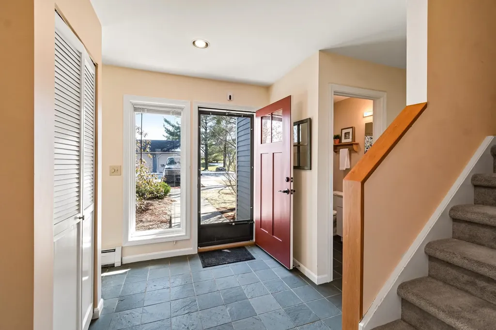 911 Dorset Street South Burlington VT 05403