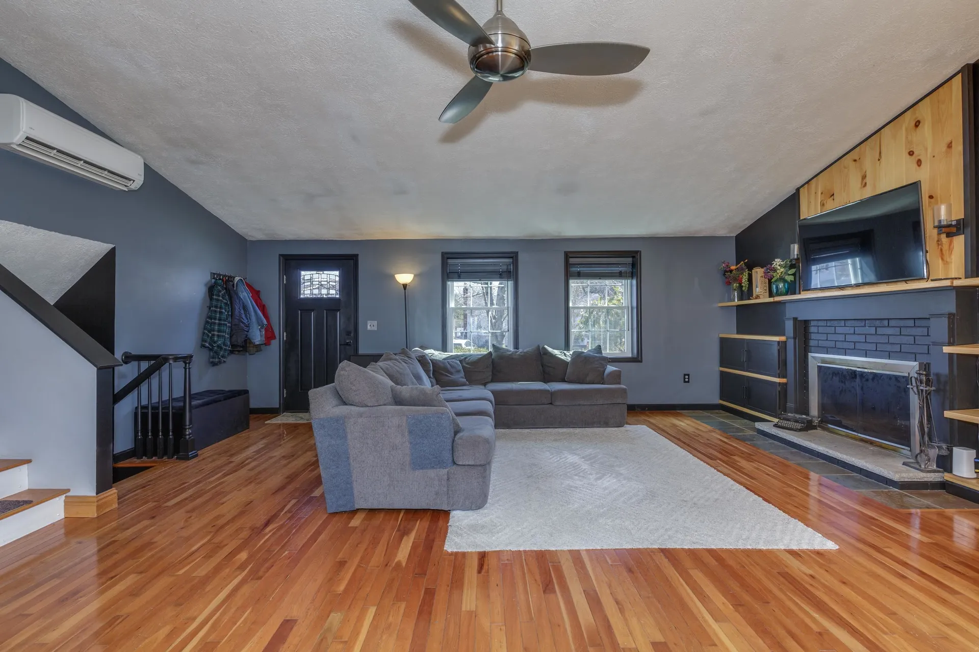 56 Hazelton Court Manchester NH 03103