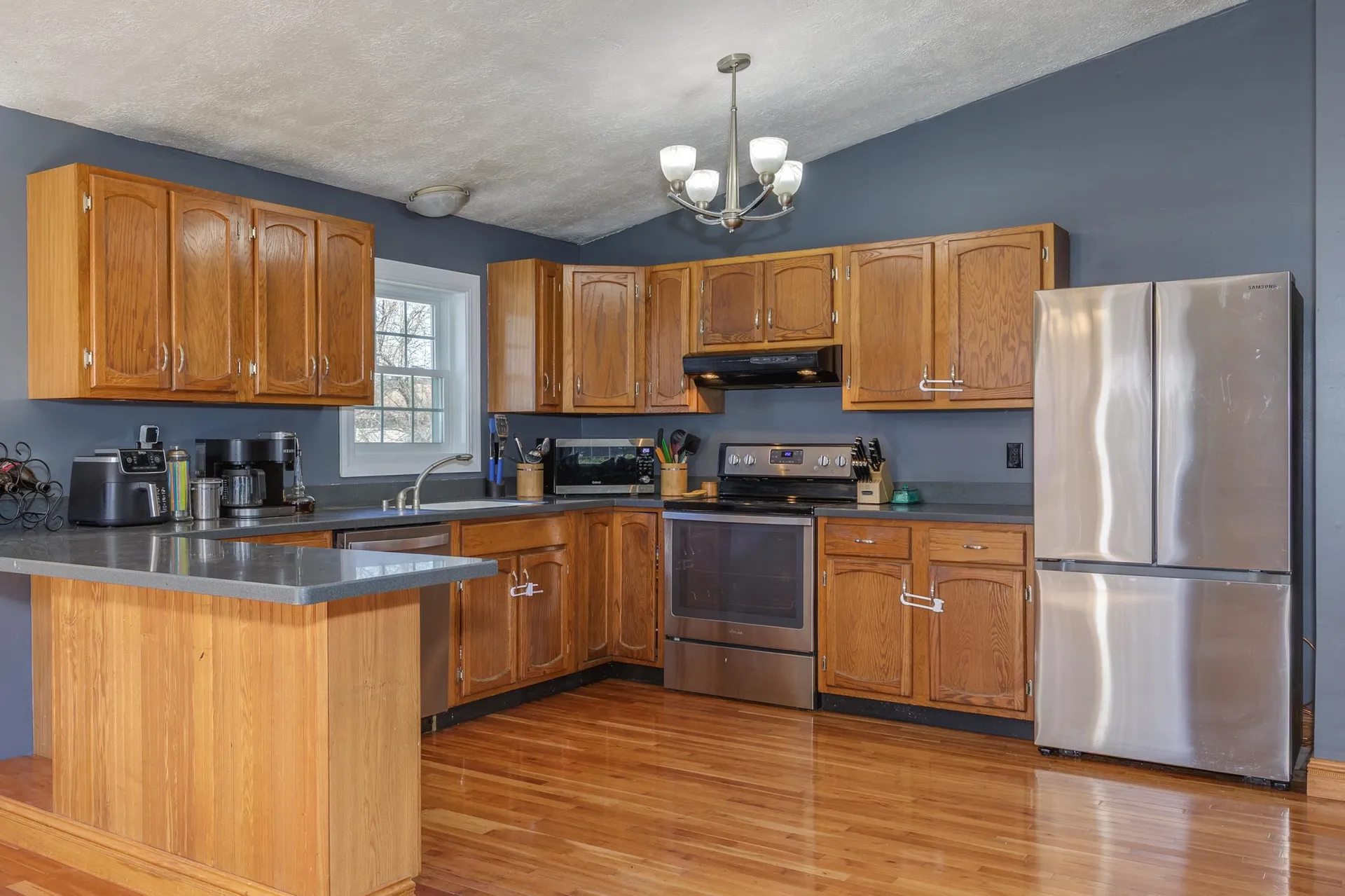 56 Hazelton Court Manchester NH 03103