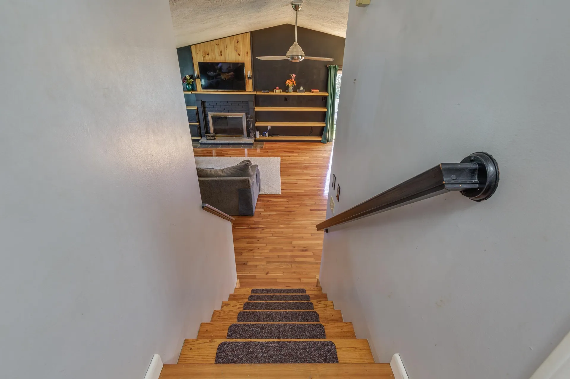 56 Hazelton Court Manchester NH 03103