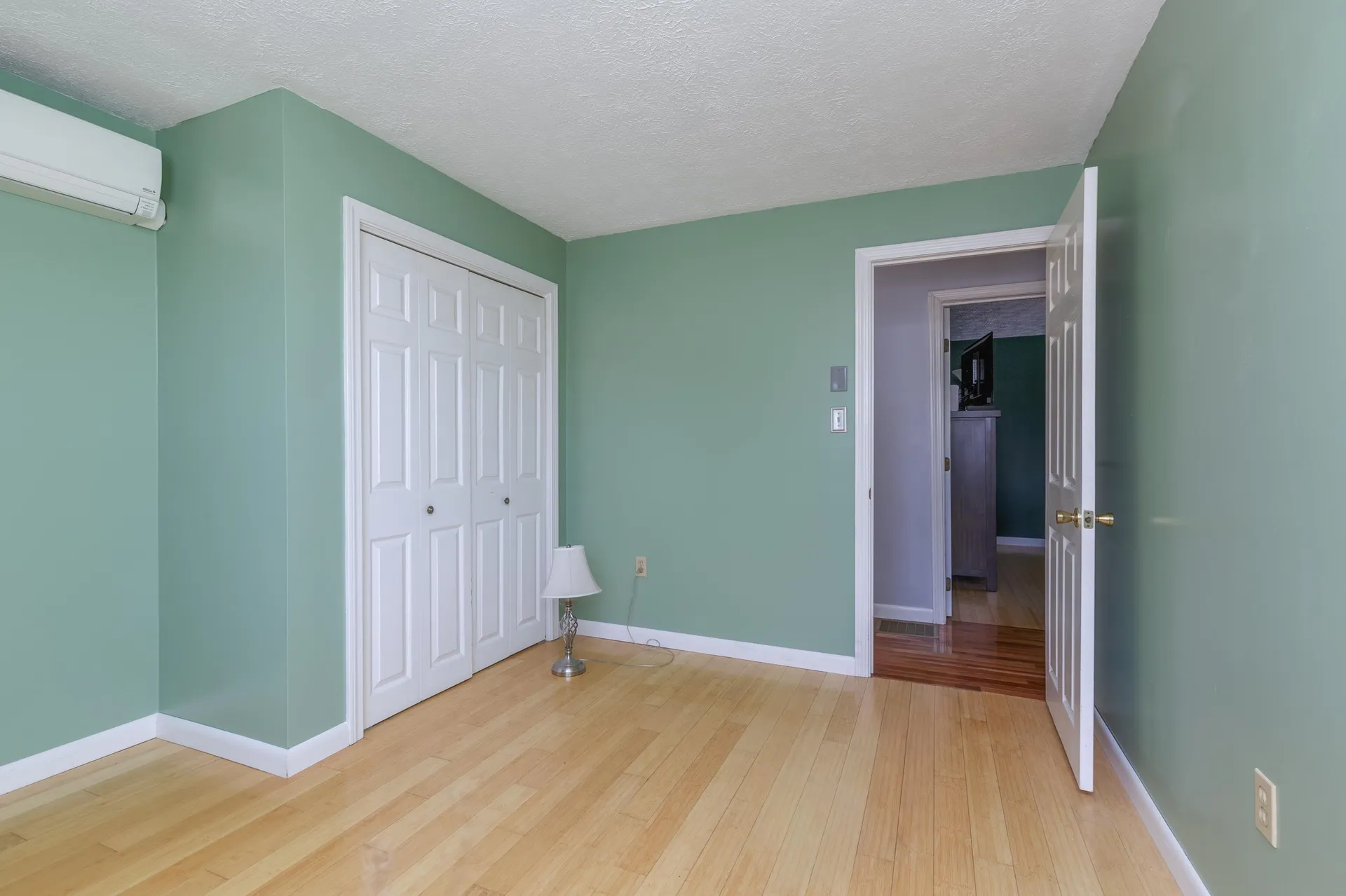 56 Hazelton Court Manchester NH 03103