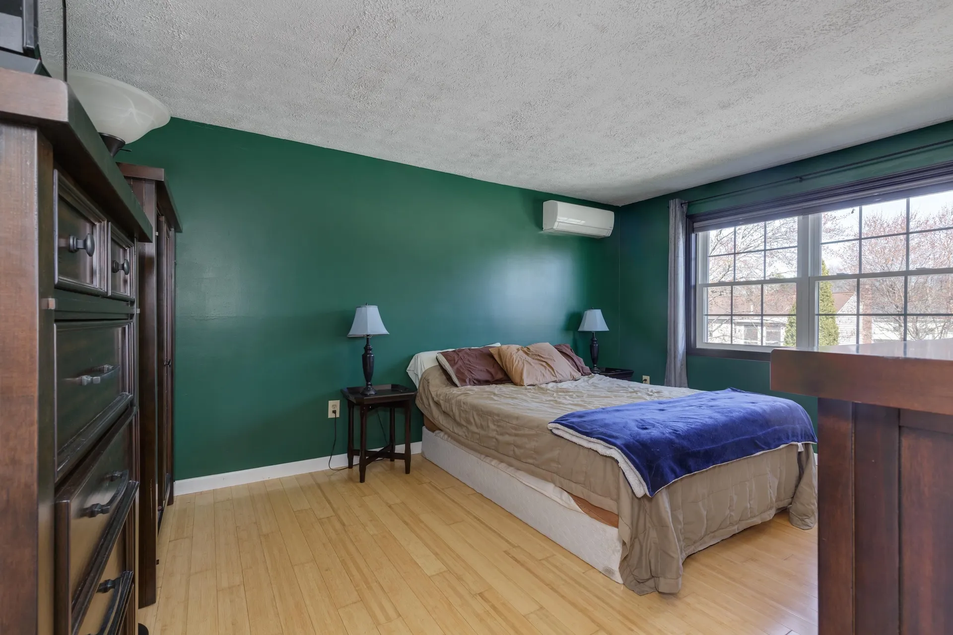 56 Hazelton Court Manchester NH 03103