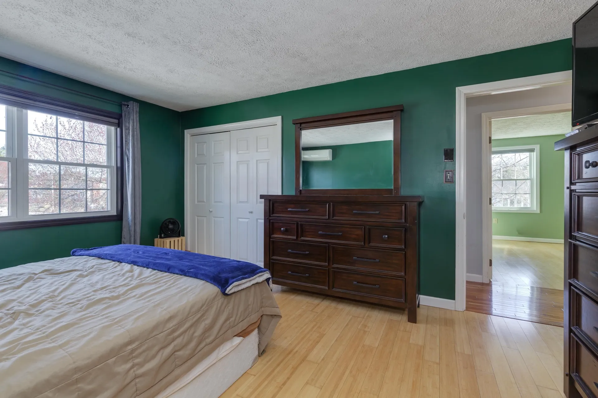 56 Hazelton Court Manchester NH 03103