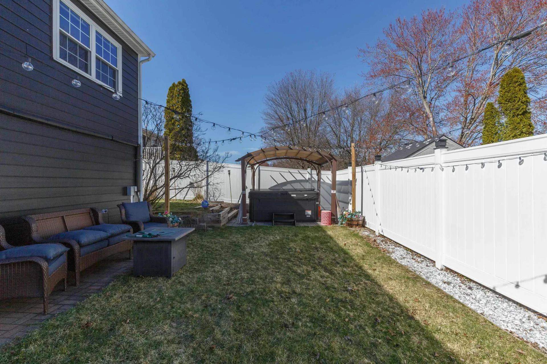 56 Hazelton Court Manchester NH 03103