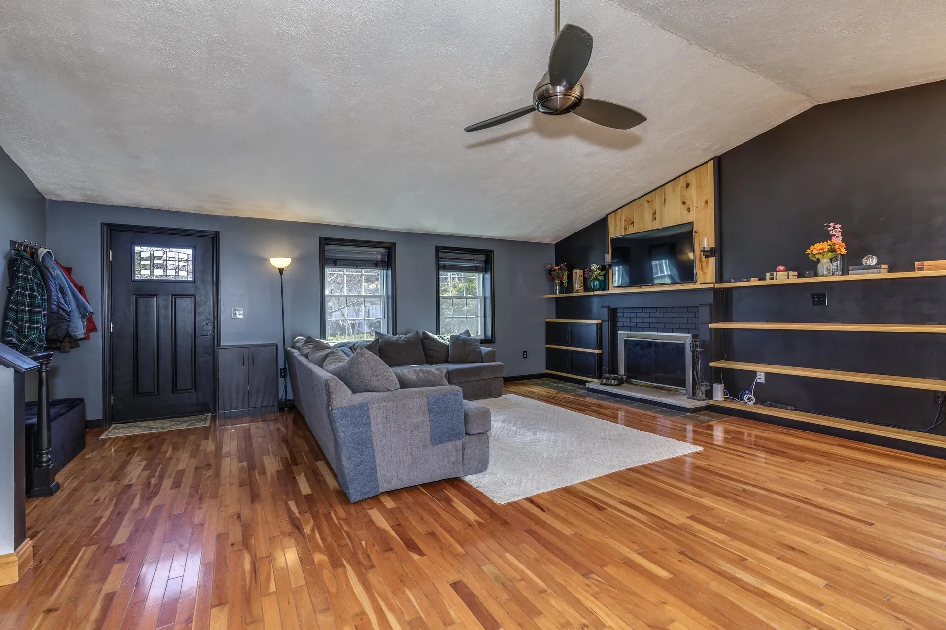 56 Hazelton Court Manchester NH 03103