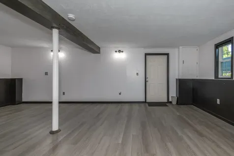 56 Hazelton Court Manchester NH 03103
