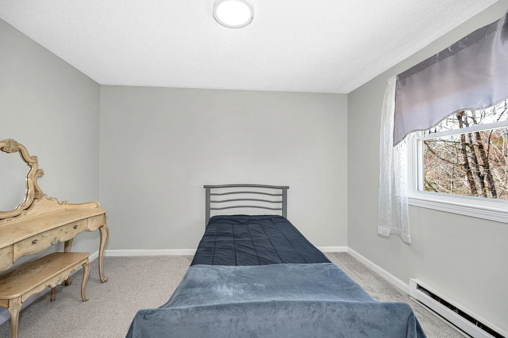 42 Barretts Hill Road Hudson NH 03051