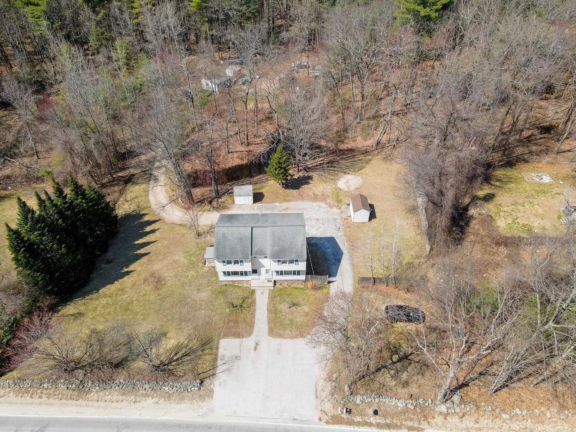 42 Barretts Hill Road Hudson NH 03051
