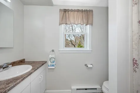 42 Barretts Hill Road Hudson NH 03051