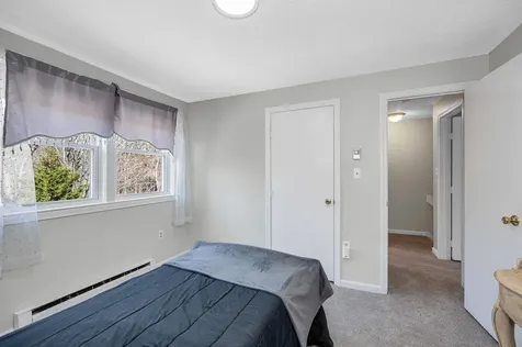 42 Barretts Hill Road Hudson NH 03051