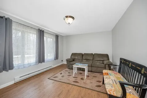 42 Barretts Hill Road Hudson NH 03051