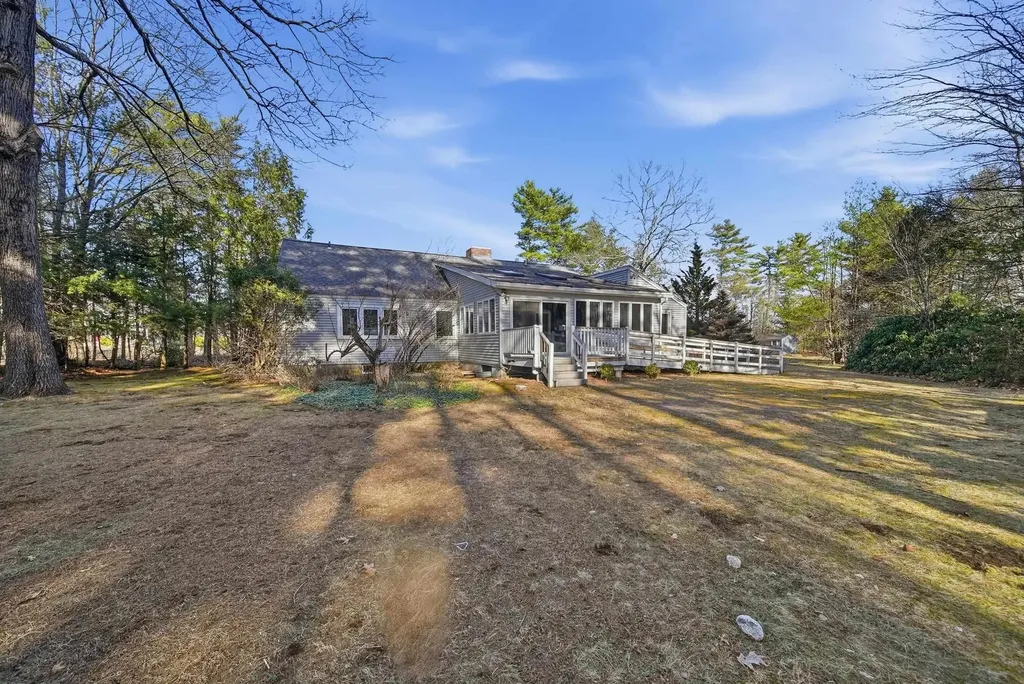 6 Mill Road Kingston NH 03848