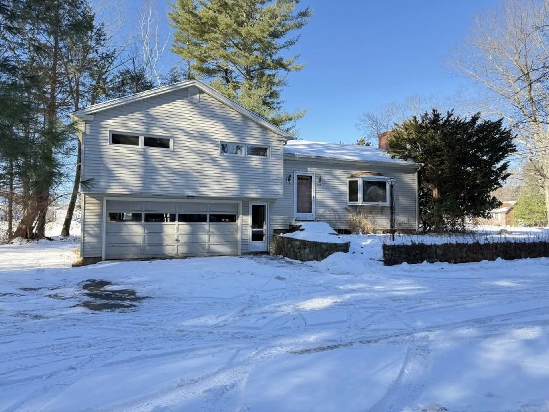 118 Winnicutt Road Stratham NH 03885