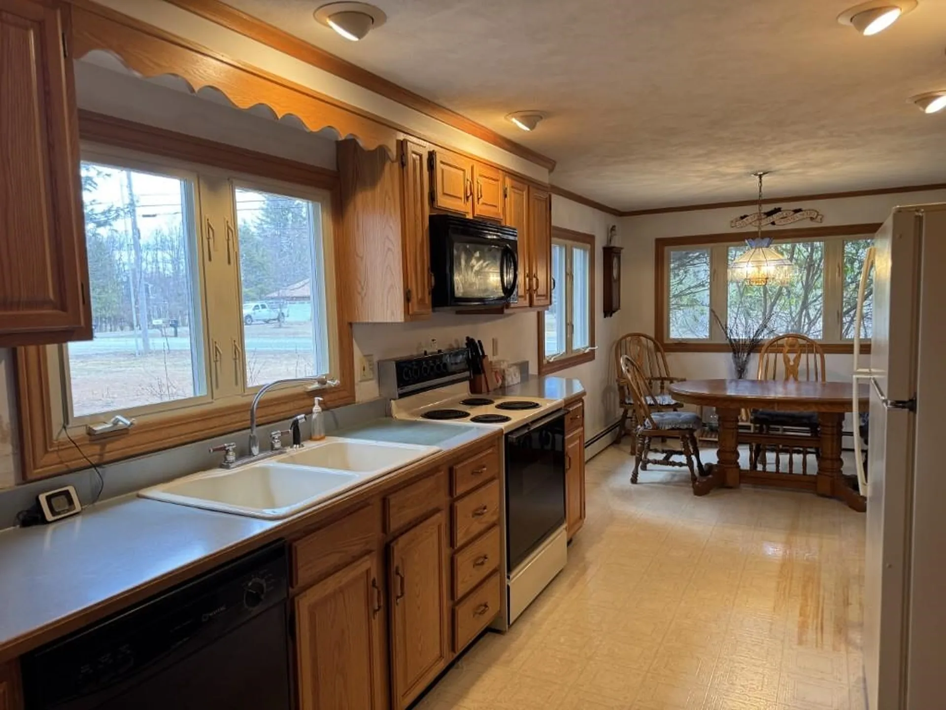 118 Winnicutt Road Stratham NH 03885
