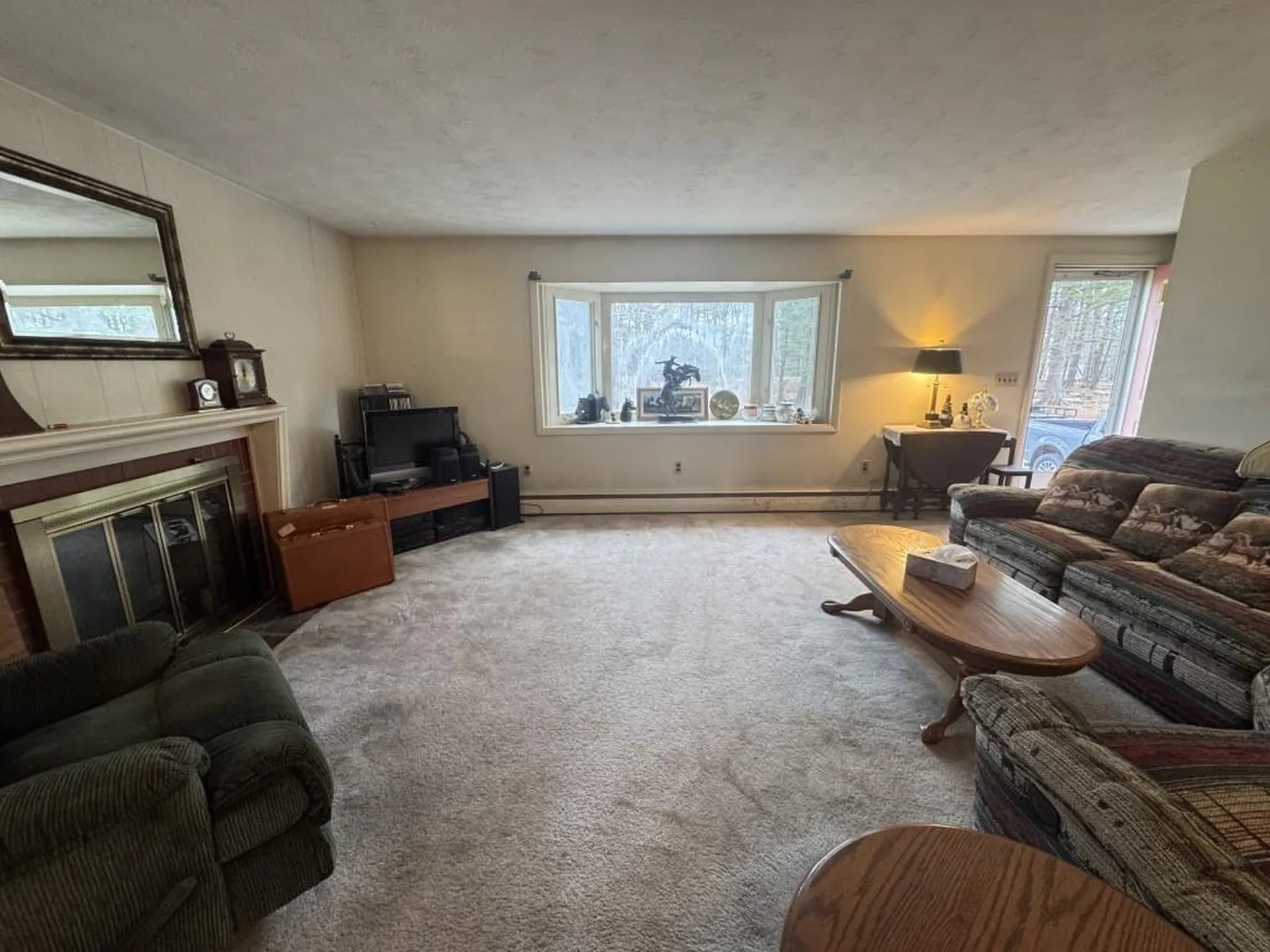 118 Winnicutt Road Stratham NH 03885