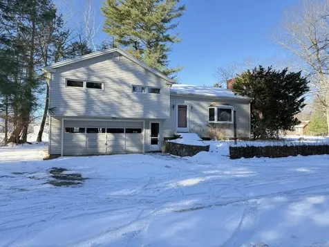 118 Winnicutt Road Stratham NH 03885